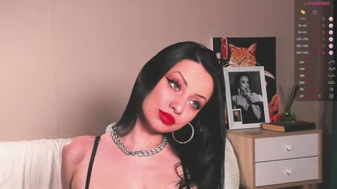 Snapshot of misslecter chatting on December 13, 10:13 pm Goddess Margot online show from December 13, 10:13 pm