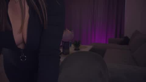 LUXXANDRA online show from March 11, 9:12 am