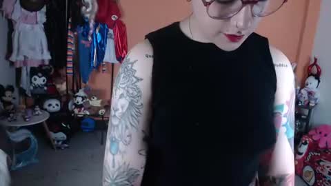 Miss Mia online show from June 25, 1:38 pm
