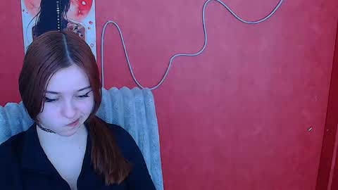 Mia online show from February 10, 12:52 pm