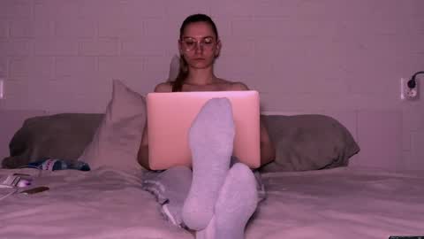 missmiroslava online show from May 1, 7:19 pm