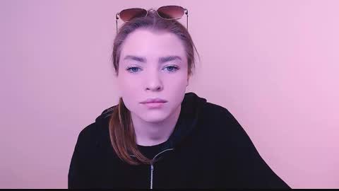 Olivia online show from February 10, 8:20 am