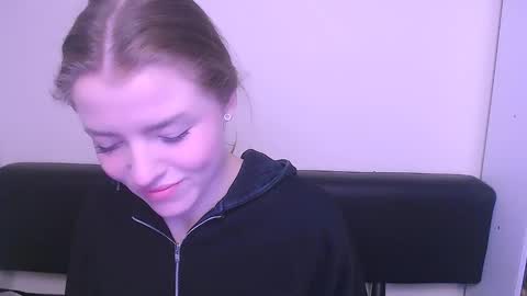 Olivia online show from February 3, 7:51 am