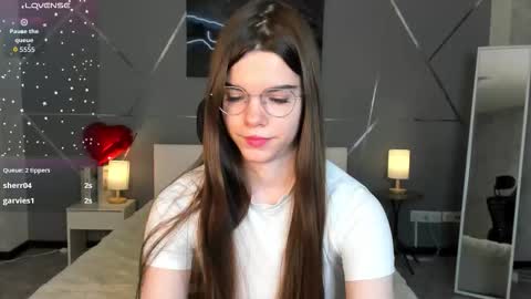 misss_evelyne online show from February 10, 2:14 am