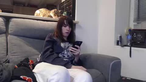 missthon online show from January 7, 8:25 pm