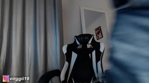 missvirggii online show from September 8, 9:14 pm