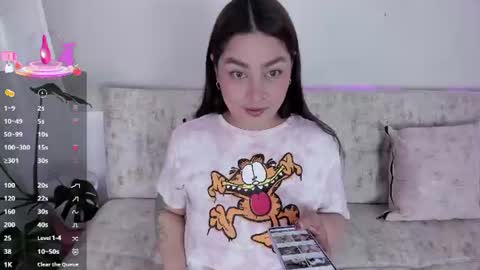 Pau OFmissweetpeach online show from June 24, 8:38 pm