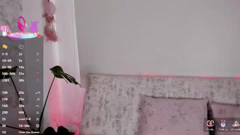 Pau OFmissweetpeach online show from June 15, 9:07 pm
