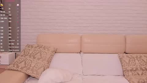 missxcaprice online show from February 22, 6:28 am