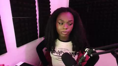 lauren online show from November 9, 10:01 pm