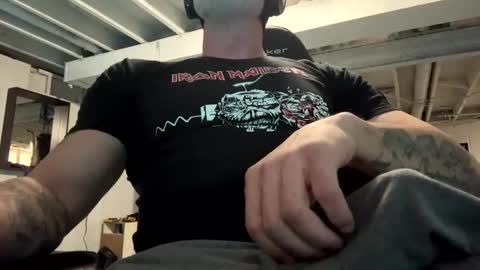 Snapshot of mister_bigg_dick chatting on January 18, 5:52 am AJ online show from January 18, 5:52 am