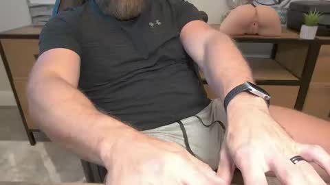 Snapshot of mister_dilf chatting on October 10, 6:25 pm MISTER DILF online show from October 10, 6:25 pm