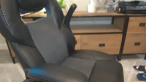 MISTER DILF  online show from July 13, 8:01 pm