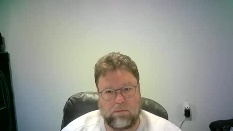 Mr. Happy online show from November 4, 6:26 am