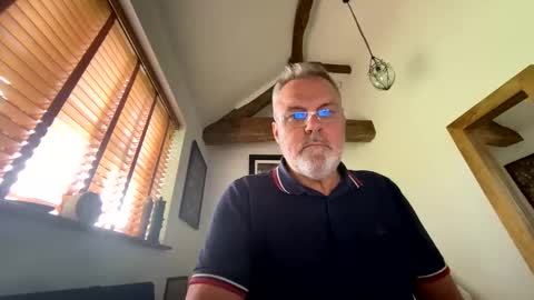 Misterblivs online show from May 5, 4:57 pm