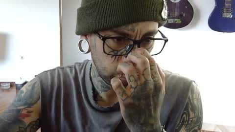     online show from May 10, 5:08 pm