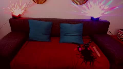 Meagan online show from October 15, 7:10 am