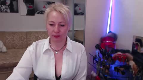 mistress_milfa online show from February 4, 9:30 pm