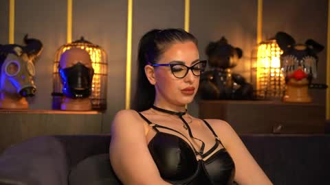 Mistress Kelly online show from May 1, 9:53 pm