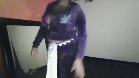 mistressmochareign online show from March 14, 5:44 am