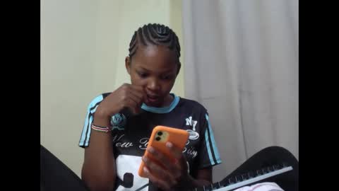 misty_shee online show from May 3, 7:47 am