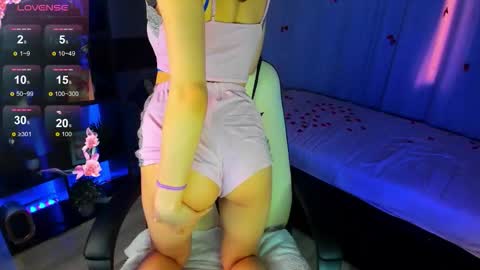 mistylovia online show from March 13, 10:07 am