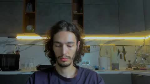 MitchelKurse online show from June 29, 9:14 pm