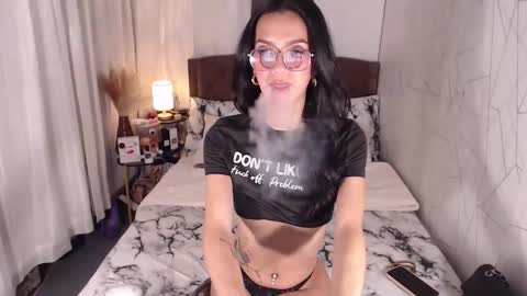 Nicahontas online show from May 22, 8:54 am