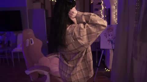 Yuka online show from April 25, 7:33 pm