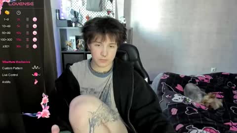 MeowMiku online show from March 15, 7:13 am