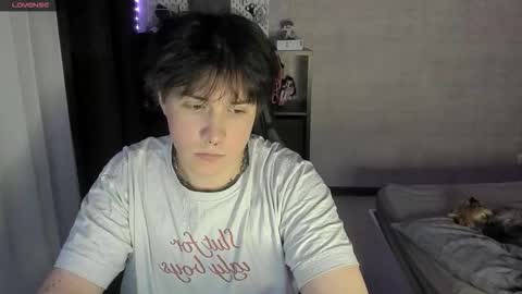 MeowMiku online show from March 3, 6:04 pm