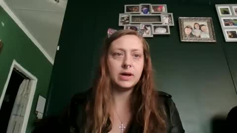 miztrezk online show from November 25, 3:11 pm