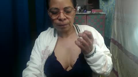 kelly online show from October 8, 8:26 pm