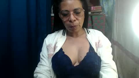 kelly online show from October 22, 6:53 pm