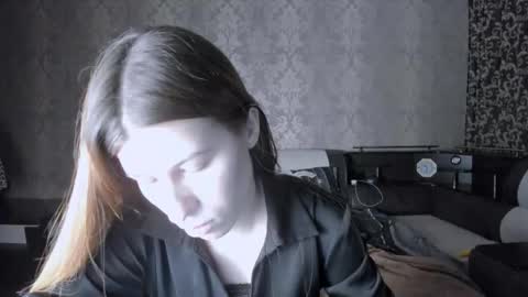 Lili online show from November 4, 10:27 am