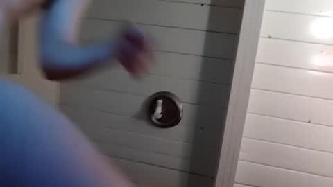 mmmgoodone online show from December 18, 5:58 am