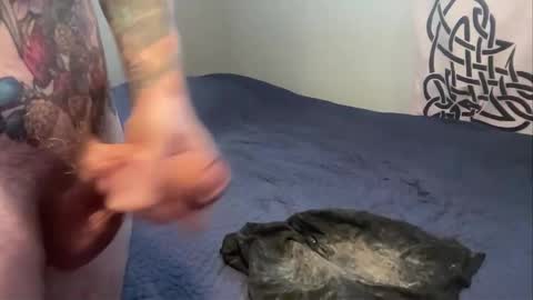 MNTuiLa online show from February 10, 2:42 pm