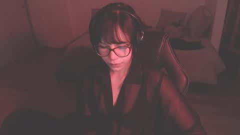 Snapshot of modjo_ chatting on December 4, 7:11 am Modjo online show from December 4, 7:11 am