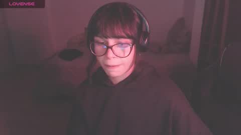 Snapshot of modjo_ chatting on December 12, 2:15 am Modjo online show from December 12, 2:15 am