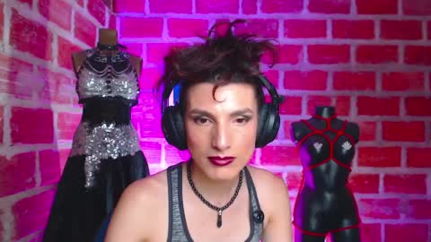 moira_hot online show from April 4, 10:39 pm