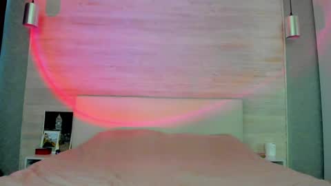 Molly Hunt online show from May 5, 3:57 am