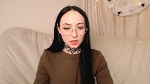 molly_kisss online show from October 15, 8:59 am