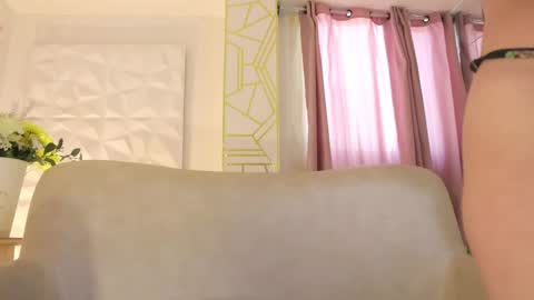   MOLLY   online show from February 28, 4:42 pm