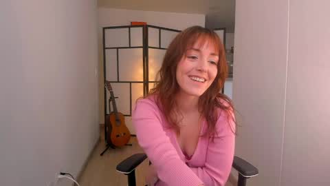   MOLLY   online show from May 5, 5:30 pm