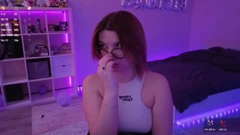 Molly online show from December 16, 7:04 am