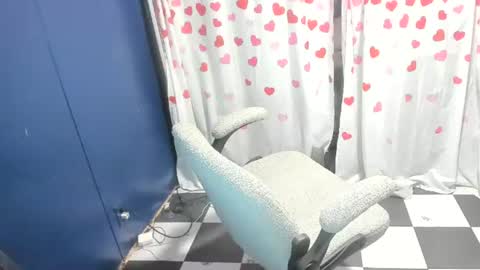 molly_moons online show from July 25, 12:25 pm