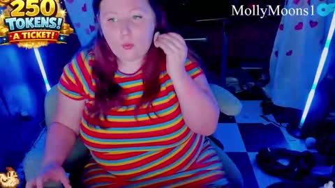 molly_moons online show from May 1, 9:20 pm