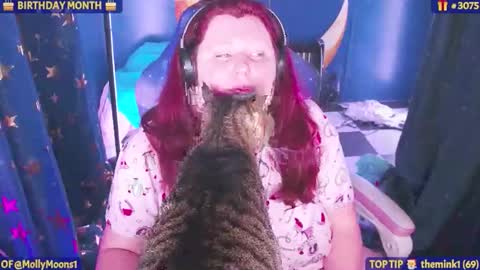 molly_moons online show from December 3, 4:57 am