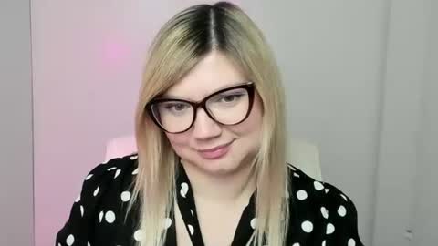 Molly online show from October 15, 12:06 pm