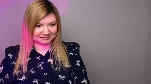 Molly online show from February 4, 3:26 pm